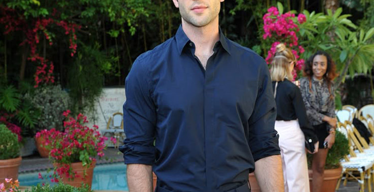How to Dress Up or Down with a Black Shirt? Barry. Wang How to Dress Up or Down with a Black Shirt? Barry. Wang