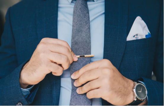 The Art of Accessorizing: Reviving the Tie Bar Trend and Perfecting its Wear