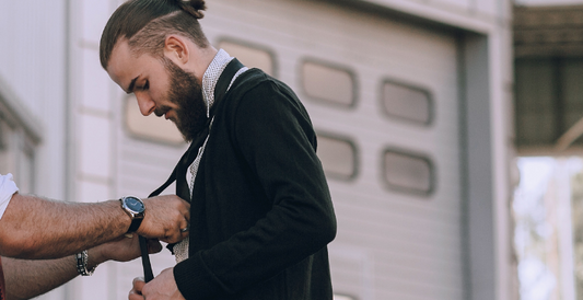 How to Tie Four-in-Hand Knot