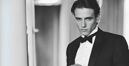 Should cummerbund match bow tie