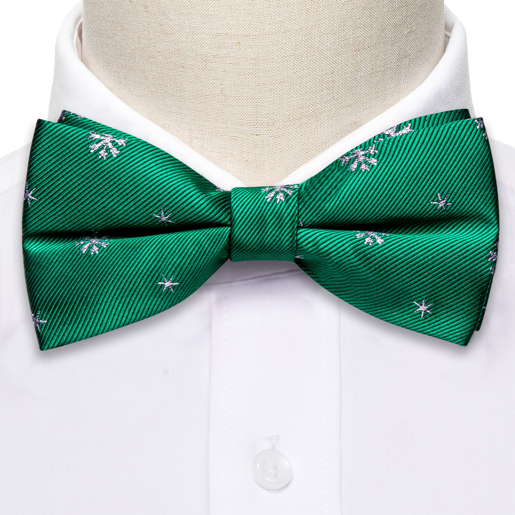Christmas Green White Snowflake Silk Pre-tied Bow Tie Hanky Cufflinks Set