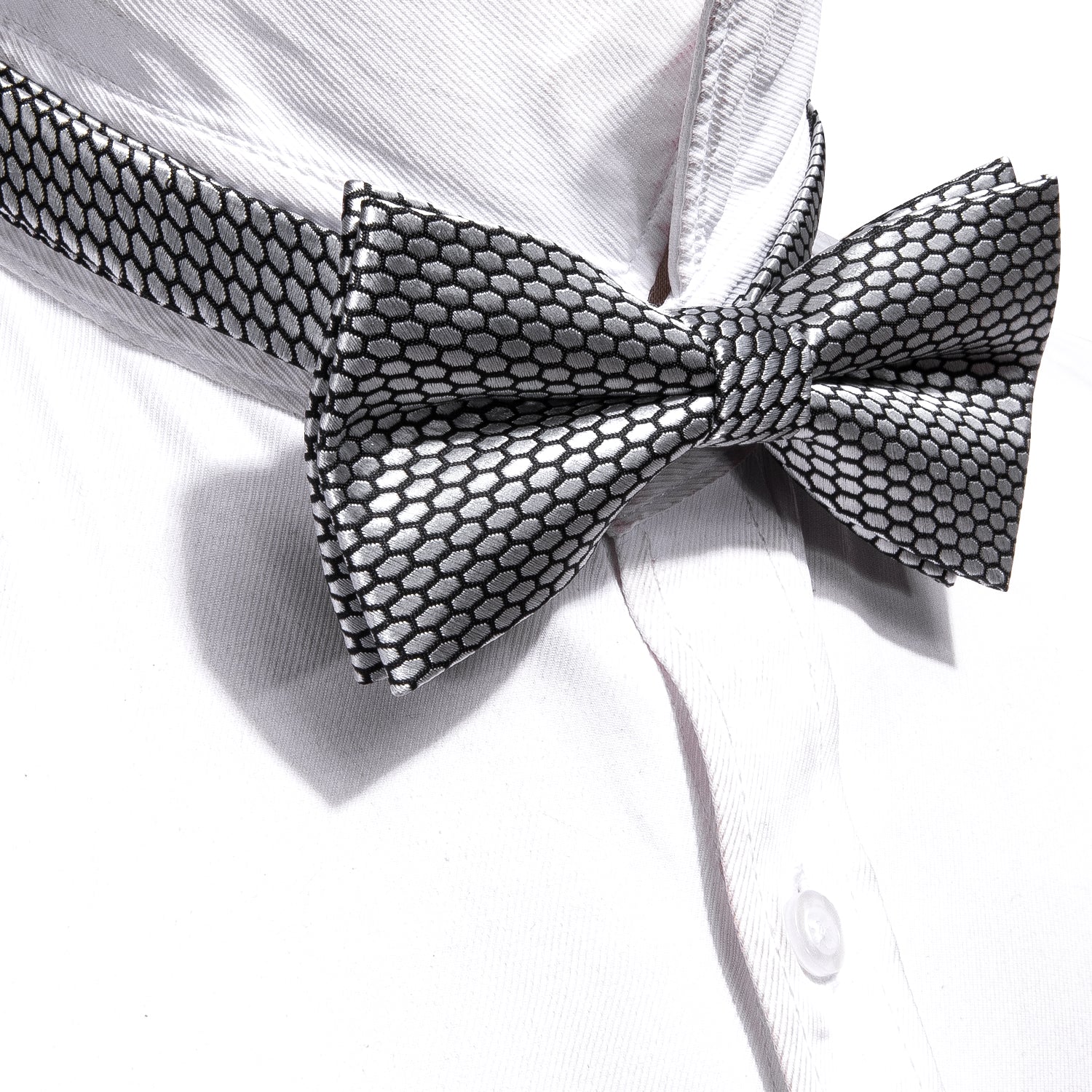 Grey Geometry Pre-tied Bow Tie Hanky Cufflinks Set